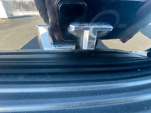 Used 2024 Chevrolet Suburban LT AWD/4WD image 44
