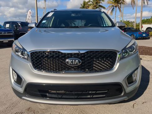 Used 2017 Kia Sorento EX w/ EX Premium Package image 3