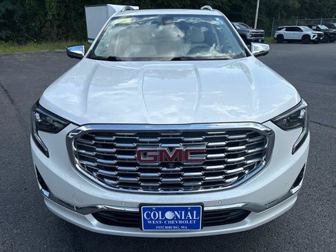 Used 2020 GMC Terrain Denali w/ Denali Premium Package AWD/4WD image 2