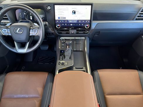Certified 2025 Lexus GX 550 w/ Accessory Package (31) AWD/4WD image 17