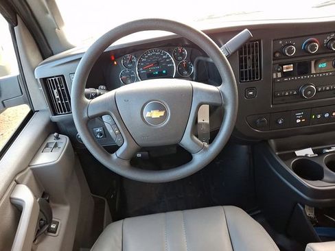 New 2025 Chevrolet Express 3500 LS image 7