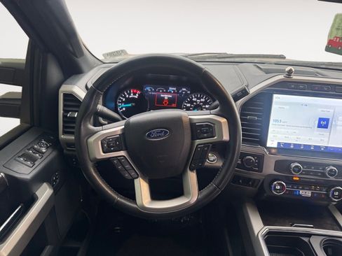 Used 2022 Ford F250 Lariat w/ Black Appearance Package image 7