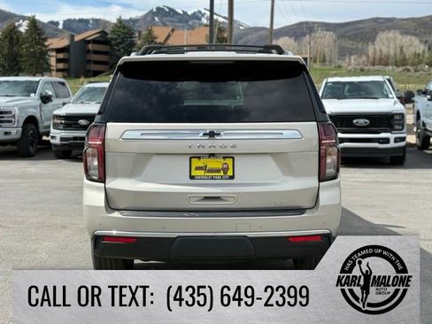 Used 2022 Chevrolet Tahoe LT w/ Luxury Package AWD/4WD image 4