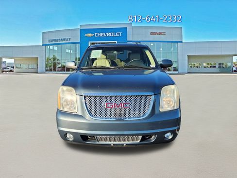 Used 2007 GMC Yukon Denali image 3