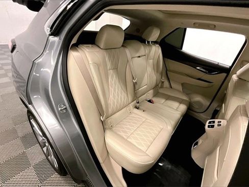 Used 2023 Buick Envision Avenir image 23