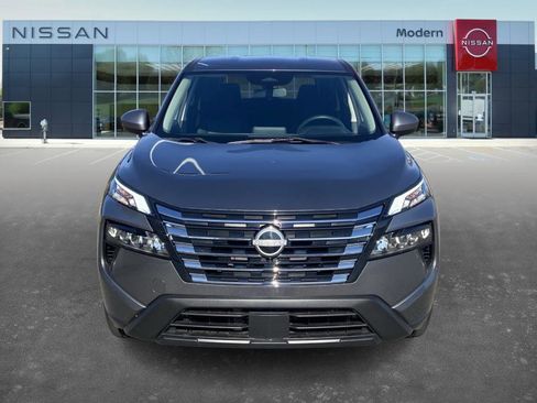 Certified 2024 Nissan Rogue SV image 2