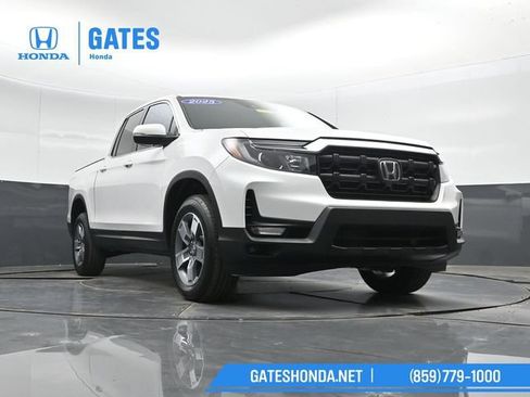 Certified 2025 Honda Ridgeline RTL image 36