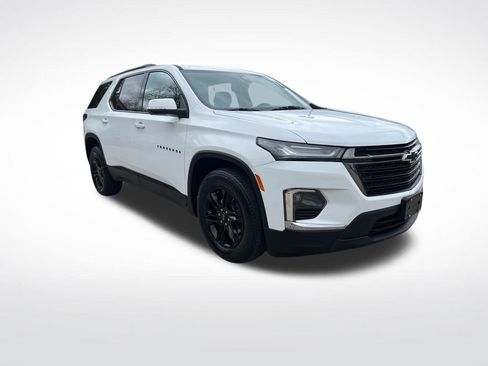 Used 2023 Chevrolet Traverse LT w/ Midnight/Sport Edition image 3