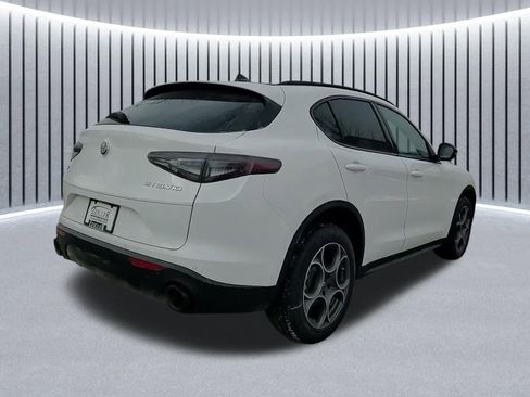 New 2025 Alfa Romeo Stelvio Sprint image 8
