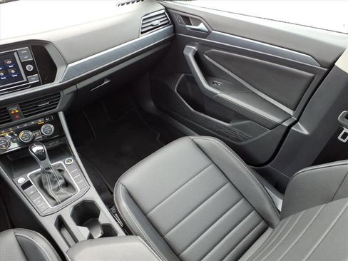 Used 2023 Volkswagen Jetta SE w/ Panoramic Sunroof Package image 14