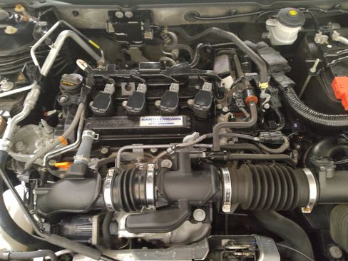 Used 2018 Honda Accord EX image 30
