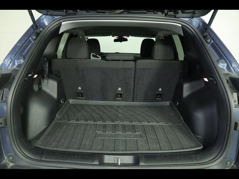 Used 2019 Jeep Cherokee Latitude w/ Popular Appearance Group image 12