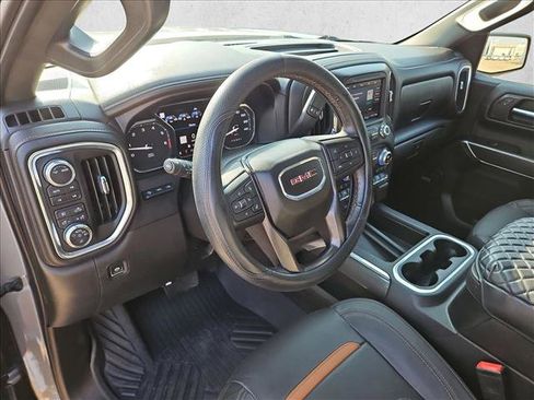 Used 2022 GMC Sierra 1500 AT4 w/ AT4 Premium Package AWD/4WD image 10