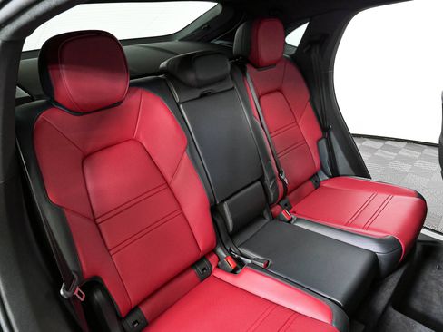 Certified 2026 Porsche Cayenne E-Hybrid Coupe AWD/4WD image 23