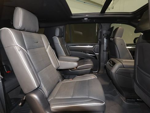 Used 2025 Cadillac Escalade ESV Sport w/ Touring Package AWD/4WD image 26