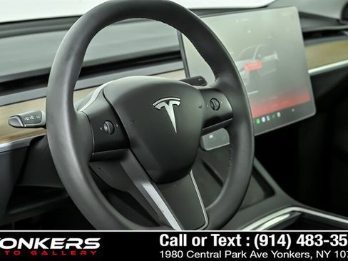 Used 2022 Tesla Model Y Performance AWD/4WD image 15