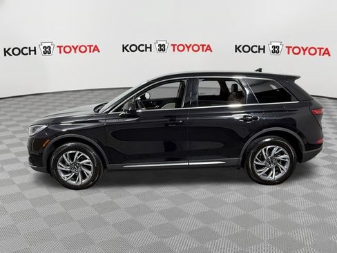 Used 2025 Lincoln Corsair AWD image 4