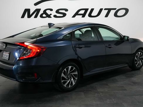 Used 2017 Honda Civic EX image 5
