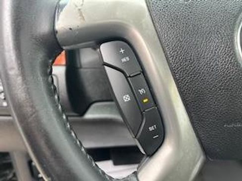 Used 2011 Chevrolet Tahoe LTZ image 32