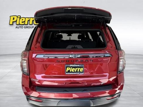 Used 2024 Chevrolet Suburban RST w/ Luxury Package AWD/4WD image 4