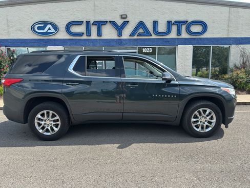 Used 2021 Chevrolet Traverse LT FWD image 3