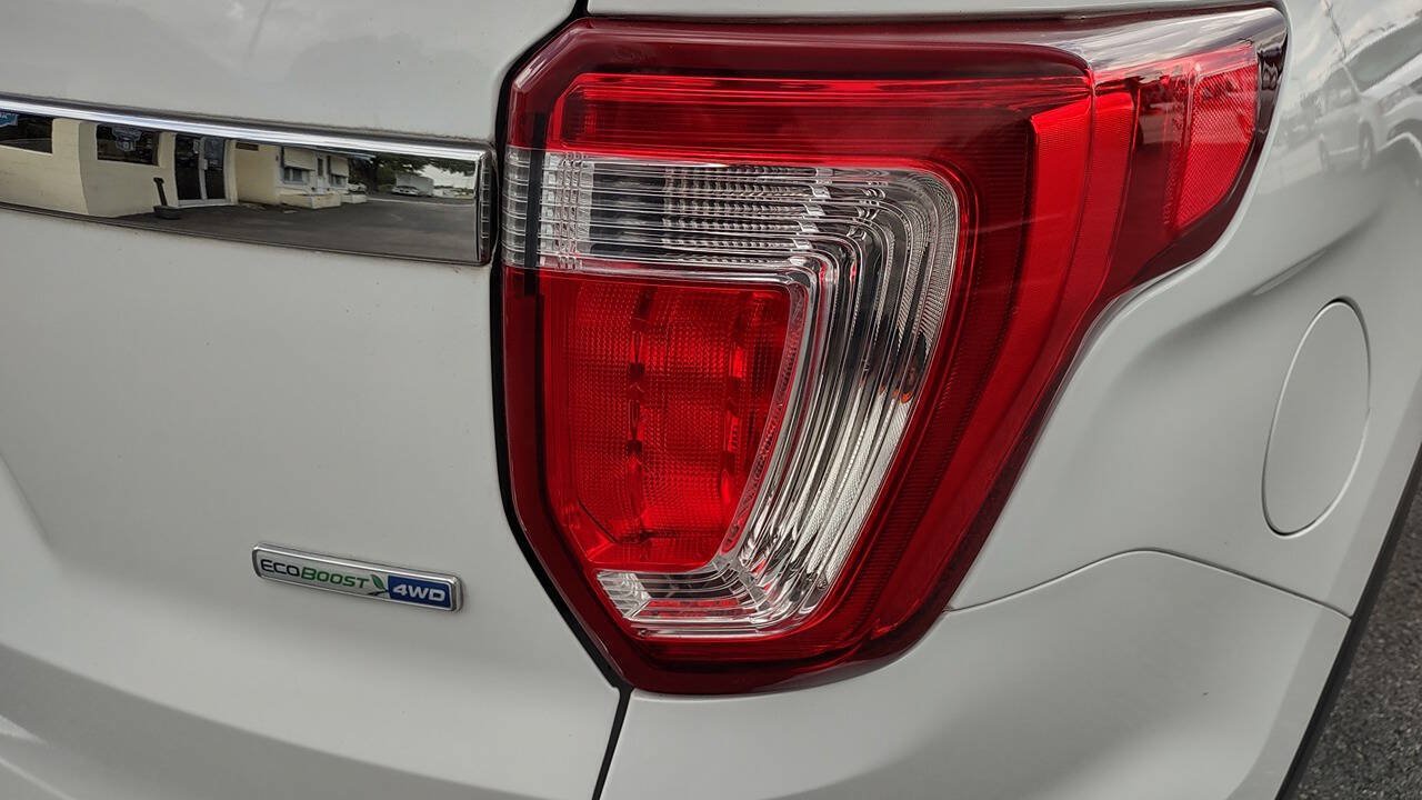 Used 2018 Ford Explorer XLT w/ Equipment Group 201A AWD/4WD image 38