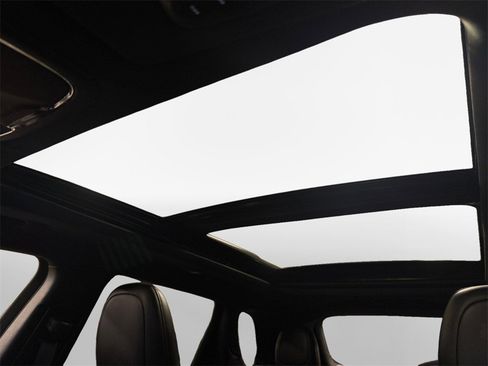 Used 2021 Jeep Cherokee Latitude Lux 80th Anniv w/ Quick Order Package 26U 80TH image 23