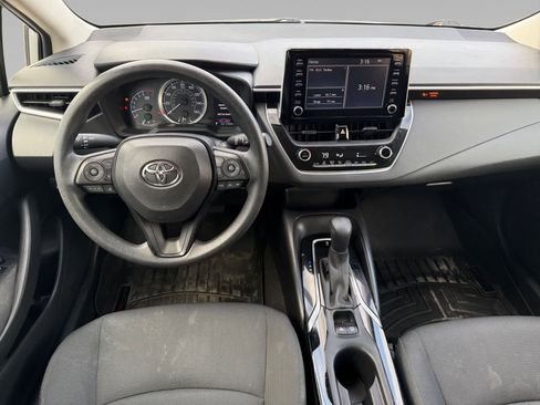 Used 2020 Toyota Corolla LE image 12