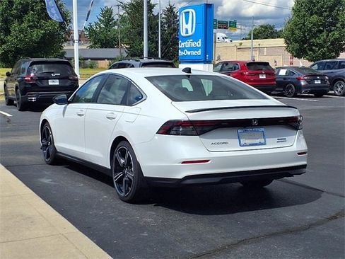 Used 2025 Honda Accord Sport image 9