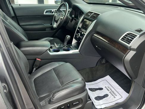 Used 2014 Ford Explorer Limited w/ Equipment Group 301A AWD/4WD image 10