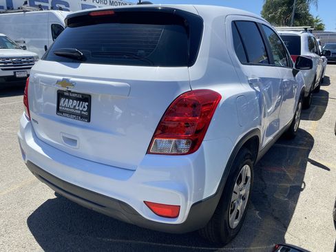 Used 2017 Chevrolet Trax LS FWD image 7