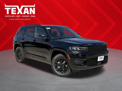 New 2025 Jeep Grand Cherokee Altitude image 1