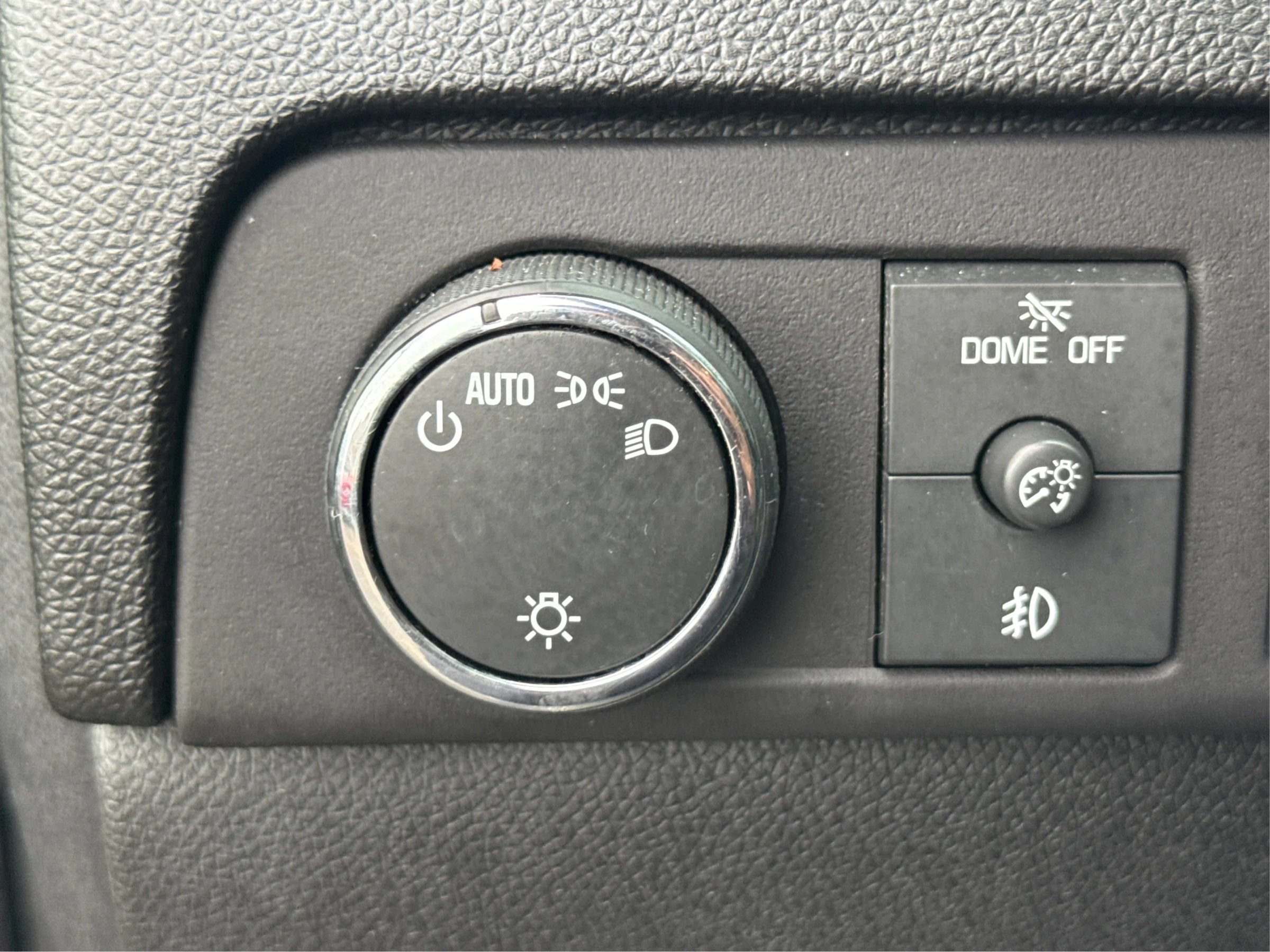 Used 2014 Cadillac Escalade Premium AWD/4WD image 17