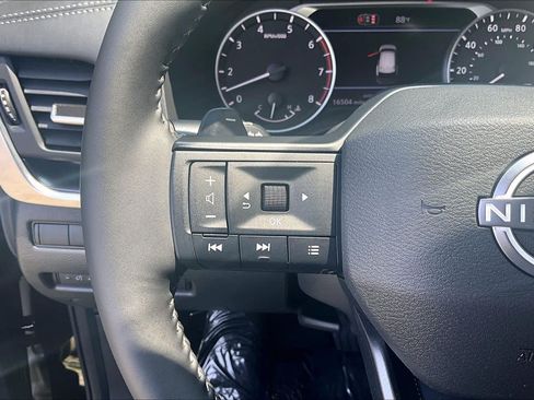 Used 2026 Nissan Rogue SV AWD/4WD image 24