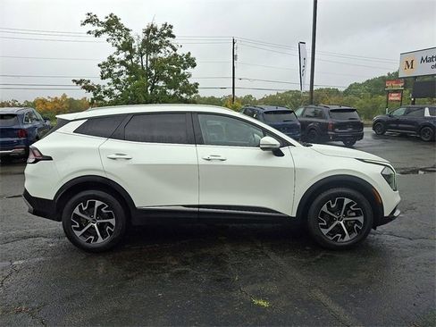 Certified 2023 Kia Sportage EX image 7