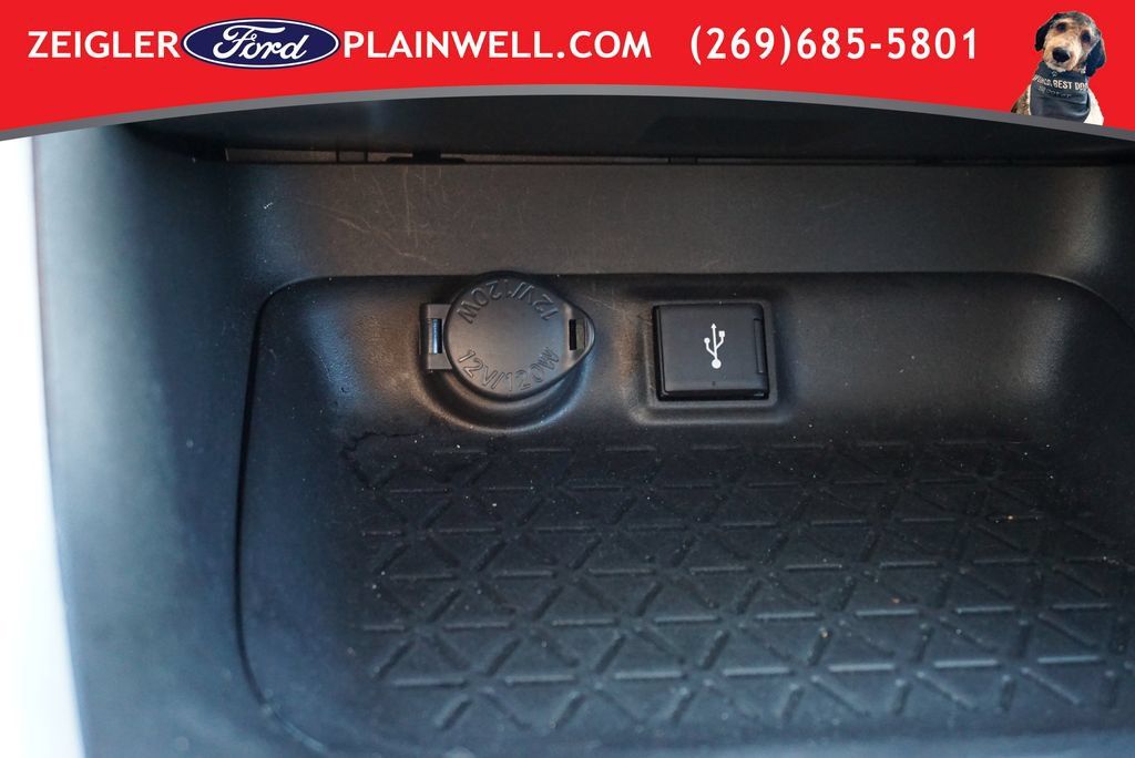 Used 2022 Toyota RAV4 LE AWD/4WD image 19