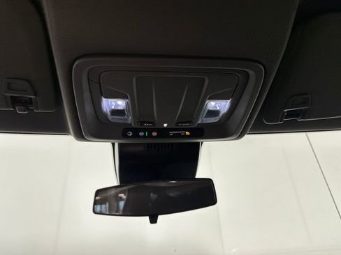 Used 2024 Chevrolet Silverado 1500 Custom image 24