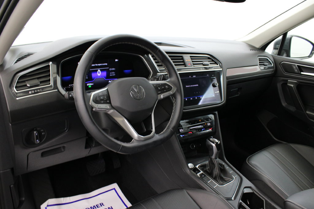 Certified 2022 Volkswagen Tiguan SE FWD image 14