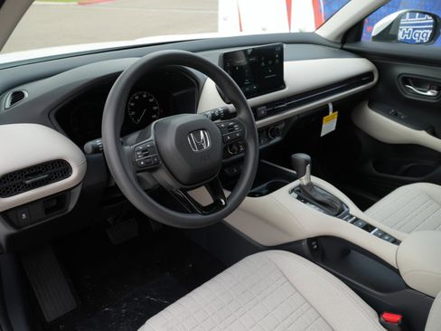 New 2026 Honda HR-V LX image 15