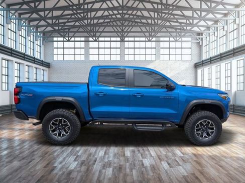 Used 2023 Chevrolet Colorado ZR2 w/ ZR2 Convenience Package III AWD/4WD image 3