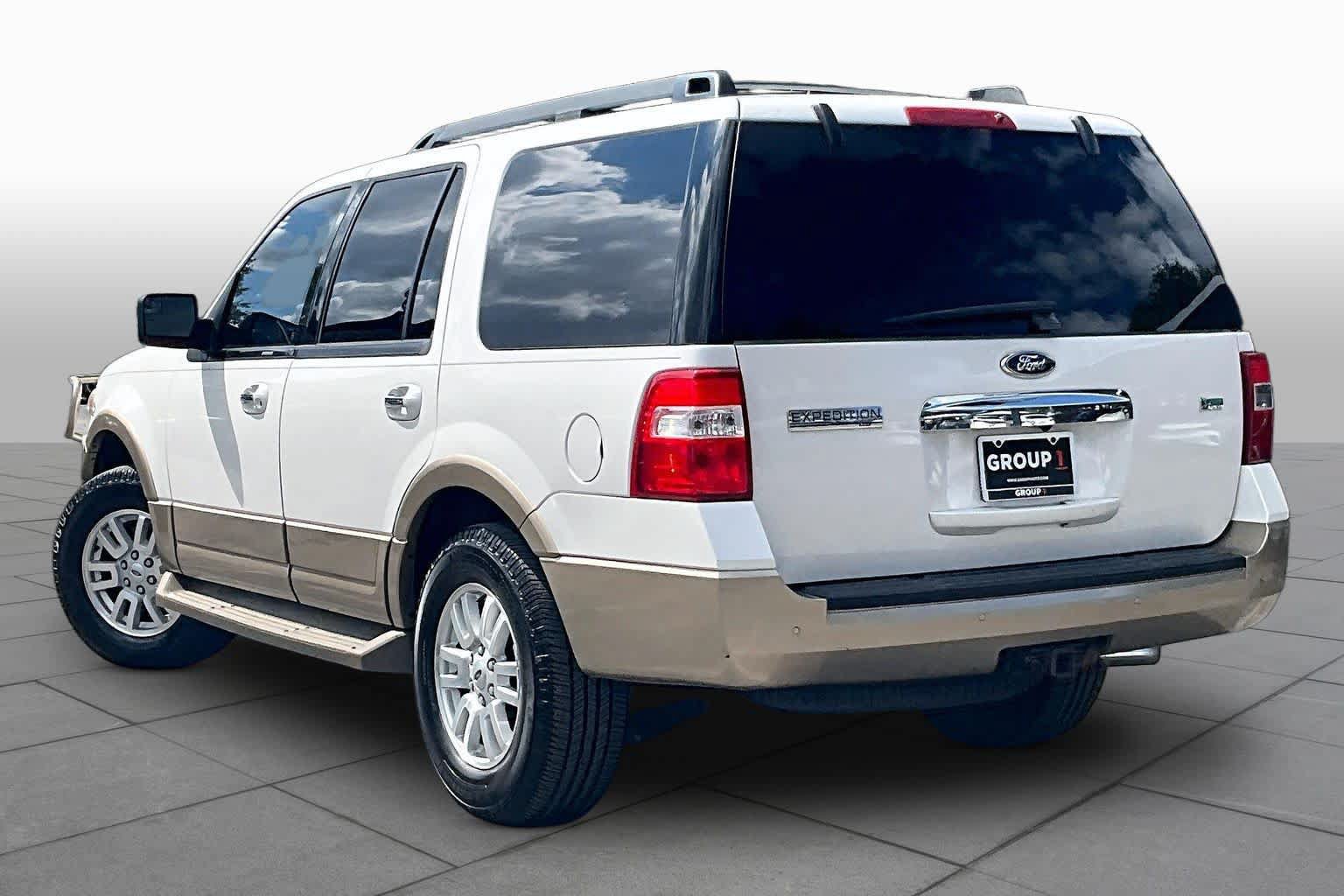 Used 2014 Ford Expedition XLT w/ Equipment Group 202A RWD image 12