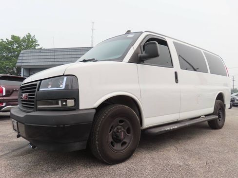 Used 2019 GMC Savana 2500 w/ Driver Convenience Package RWD image 4