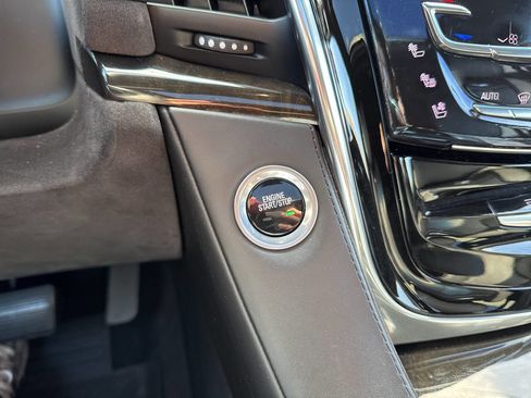 Used 2016 Cadillac Escalade ESV Platinum image 41