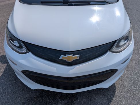Used 2019 Chevrolet Bolt Premier w/ Infotainment Package FWD image 12