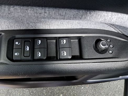 Certified 2022 Jeep Compass Latitude w/ Sun and Sound Group image 28