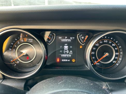 Used 2019 Jeep Wrangler Unlimited Sport image 15