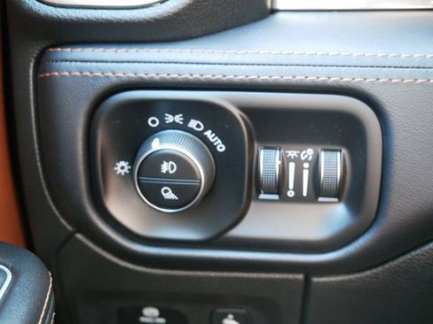 Used 2022 RAM 1500 Limited w/ Body Color Bumper Group image 23