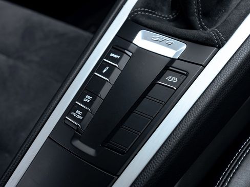 Used 2016 Porsche Cayman GT4 image 47