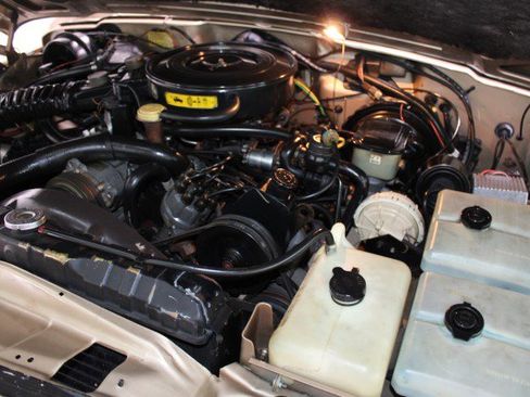 Used 1989 Jeep Grand Wagoneer image 62