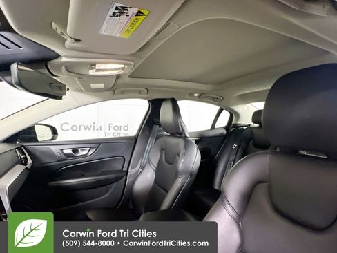 Used 2024 Volvo S60 B5 Core FWD image 27